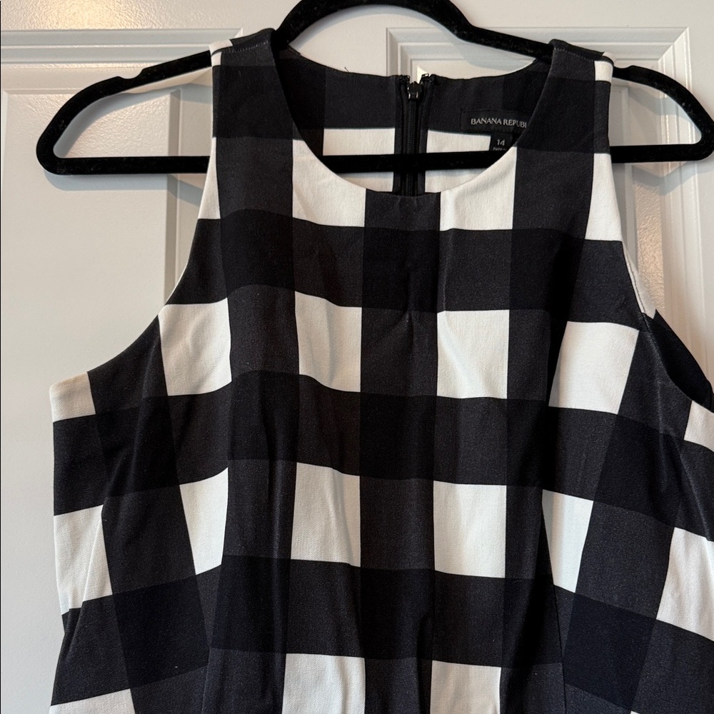 Banana Republic Checkered Midi Dress - Picture 2 of 10